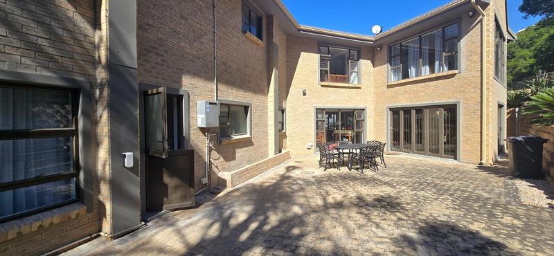 6 Bedroom Property for Sale in Outeniqua Strand Western Cape